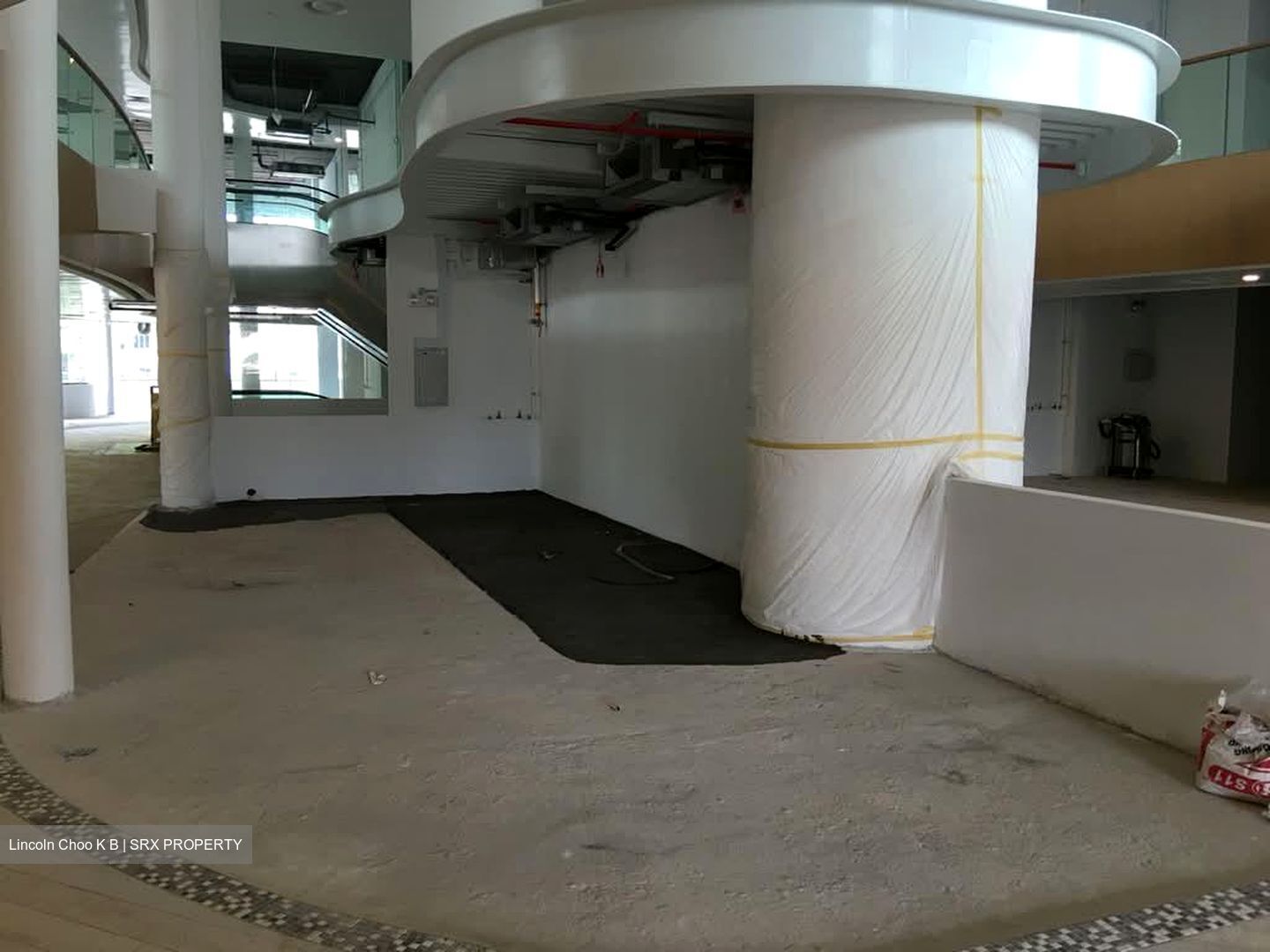 Macpherson Mall (D13), Retail #568023391